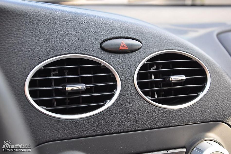 V3菱悦风采版内饰图
