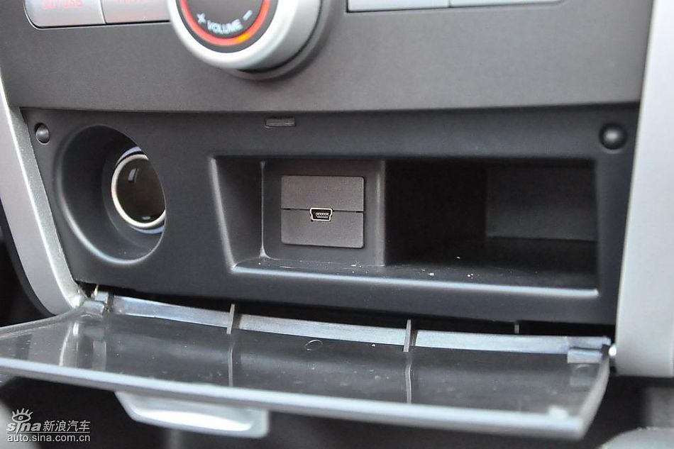V3菱悦风采版内饰图