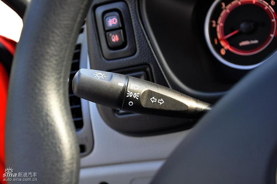 V3菱悦风采版内饰图