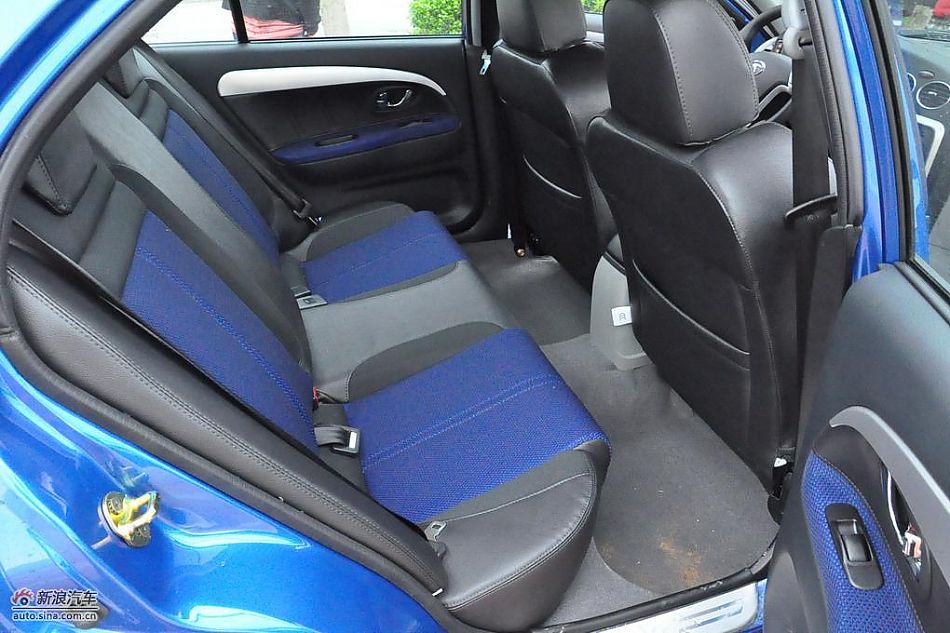 东南V3菱悦CVT版试车实拍图