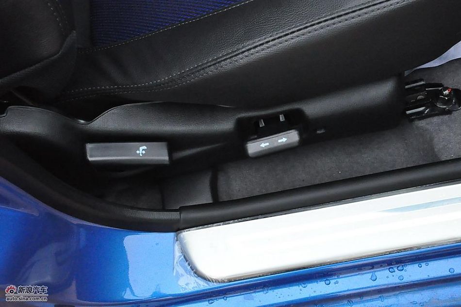 东南V3菱悦CVT版试车实拍图