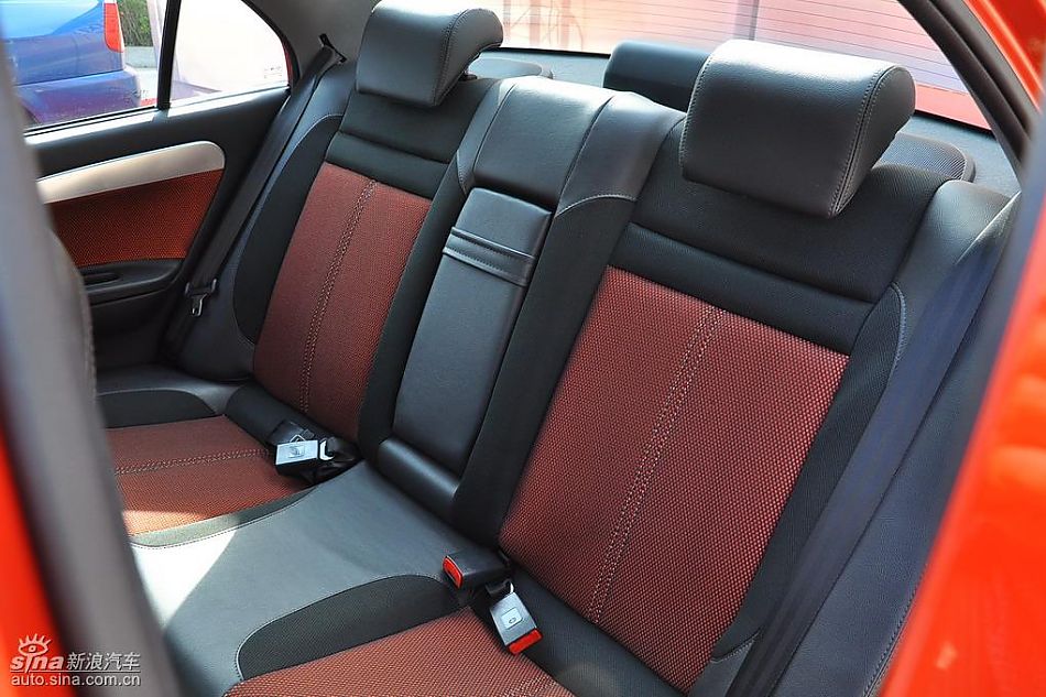 V3菱悦风采版内饰图