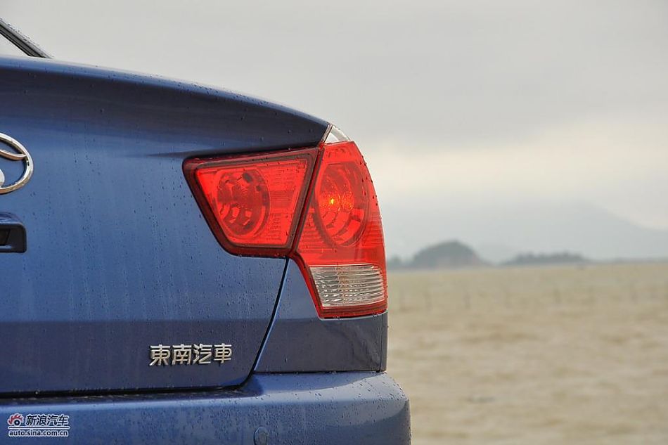 东南V3菱悦CVT版实拍图 