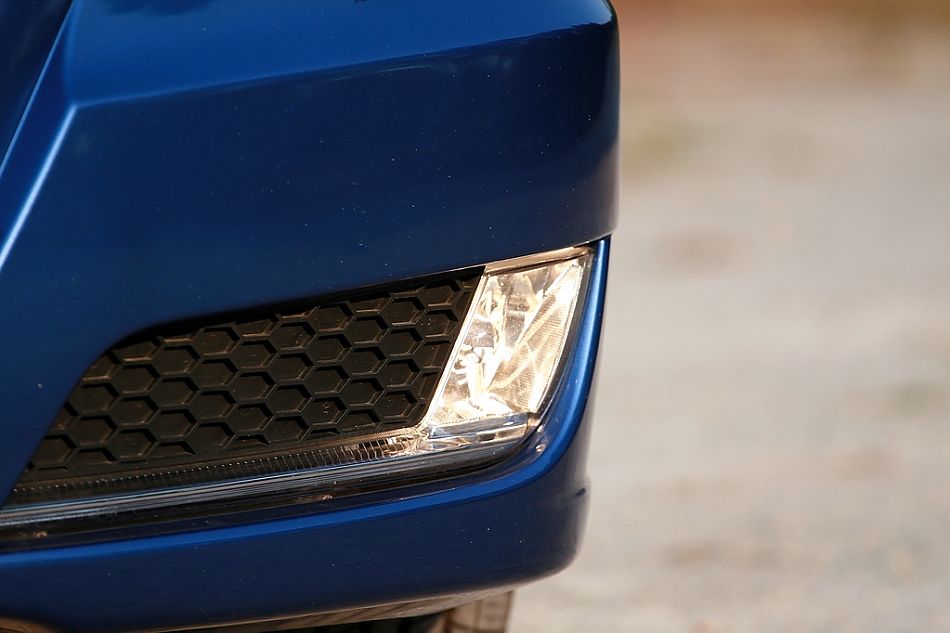 菱悦V3外观图片