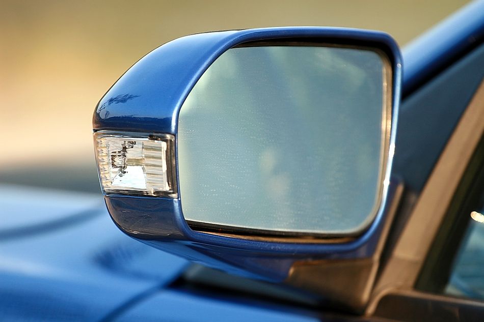 菱悦V3外观图片