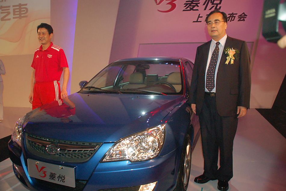 陈忠和在东南V3菱悦上市现场