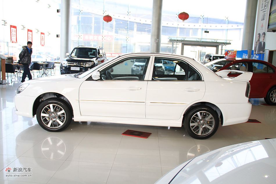 2012款V3菱悦到店实拍