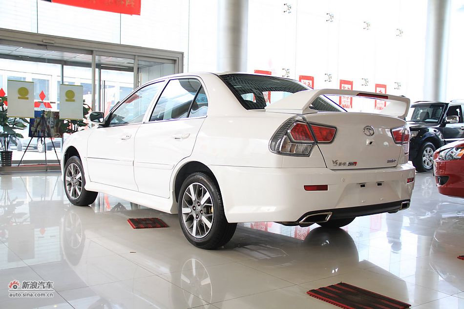 2012款V3菱悦到店实拍