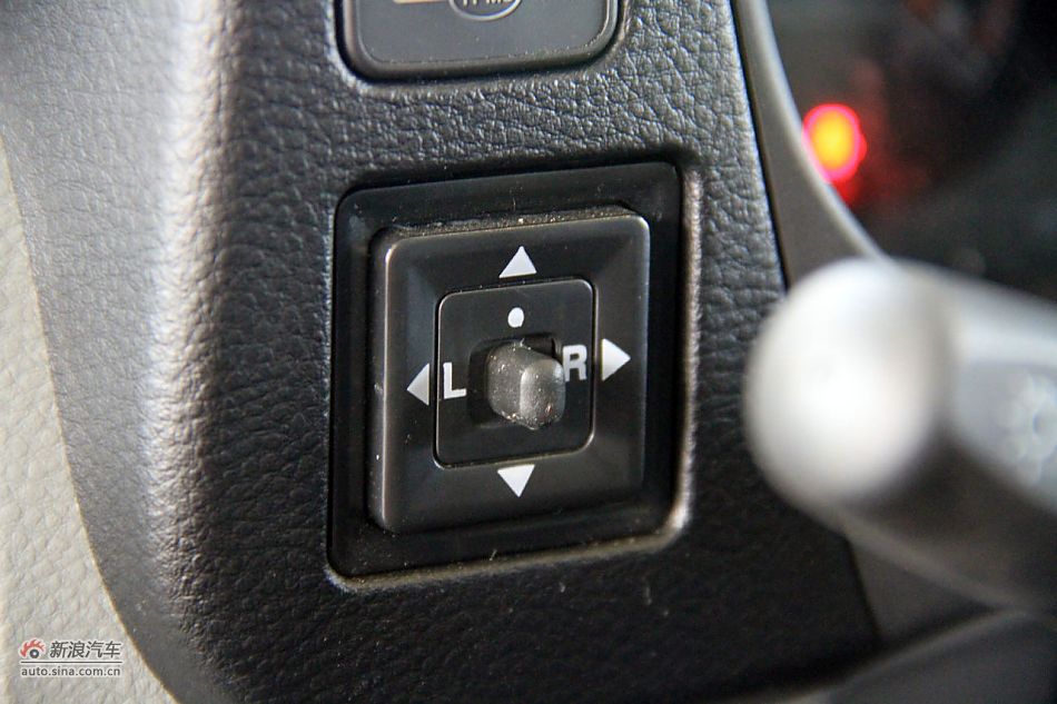 2012款V3菱悦到店实拍