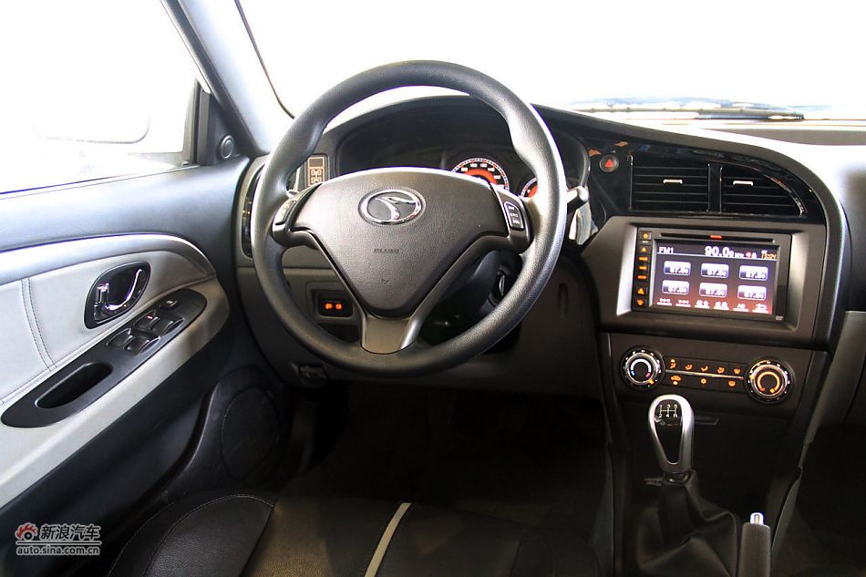 2012款V3菱悦到店实拍