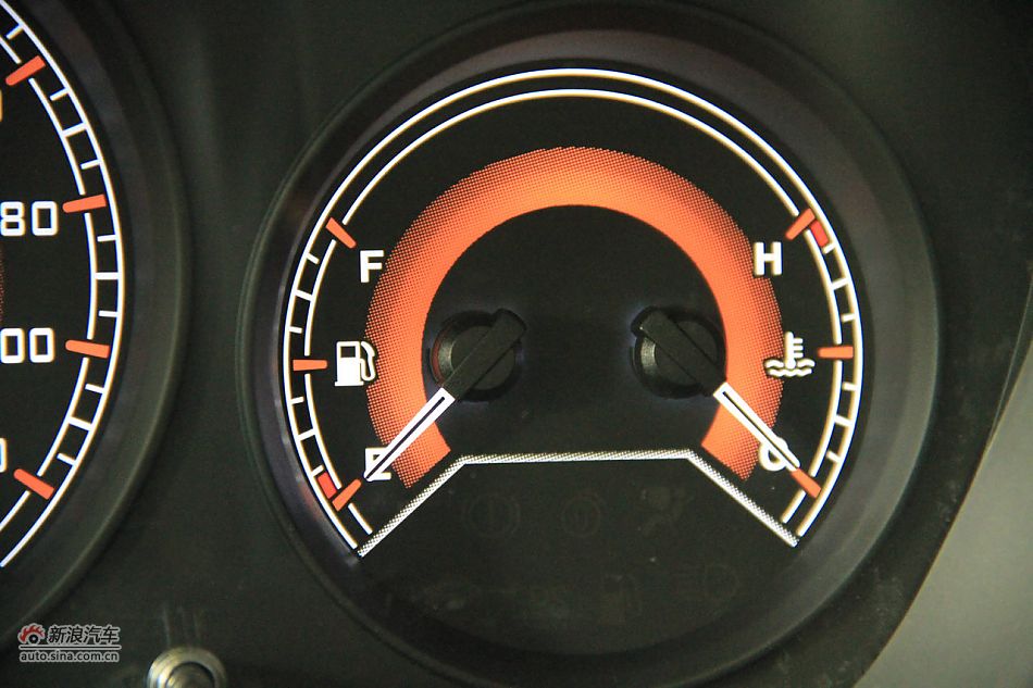 2012款V3菱悦到店实拍