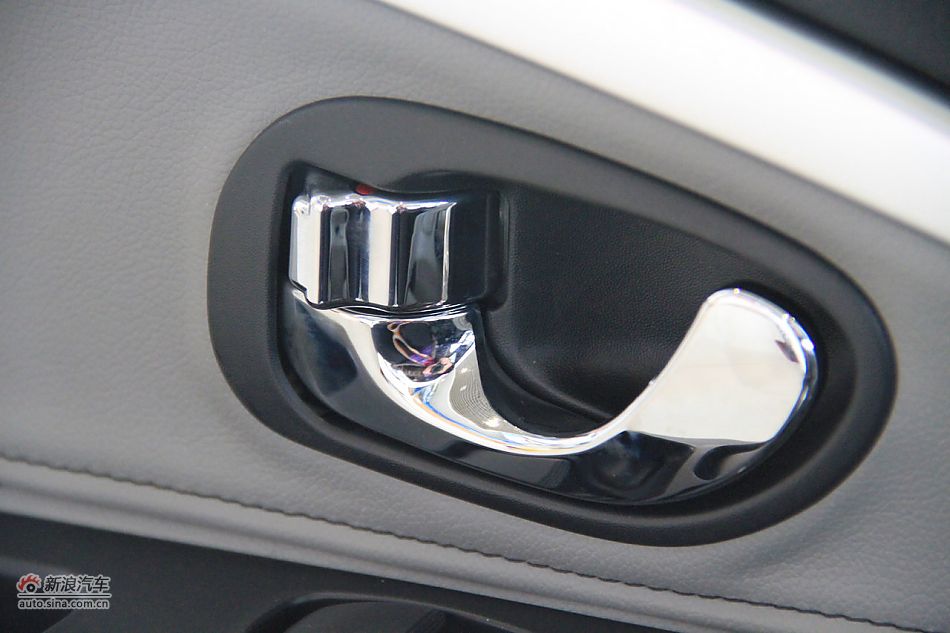 2012款V3菱悦到店实拍