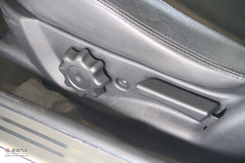 2012款V3菱悦到店实拍