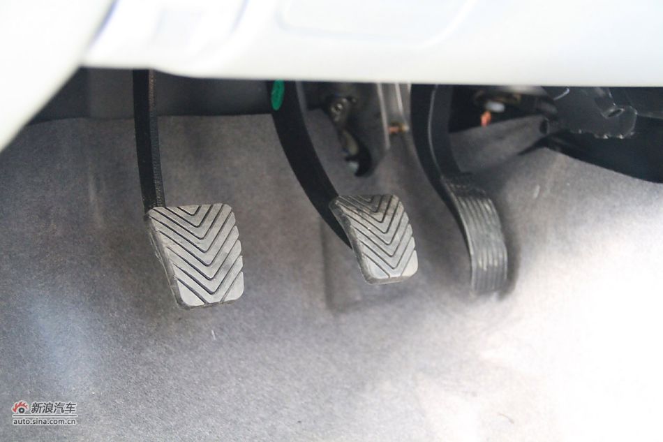 2012款V3菱悦到店实拍