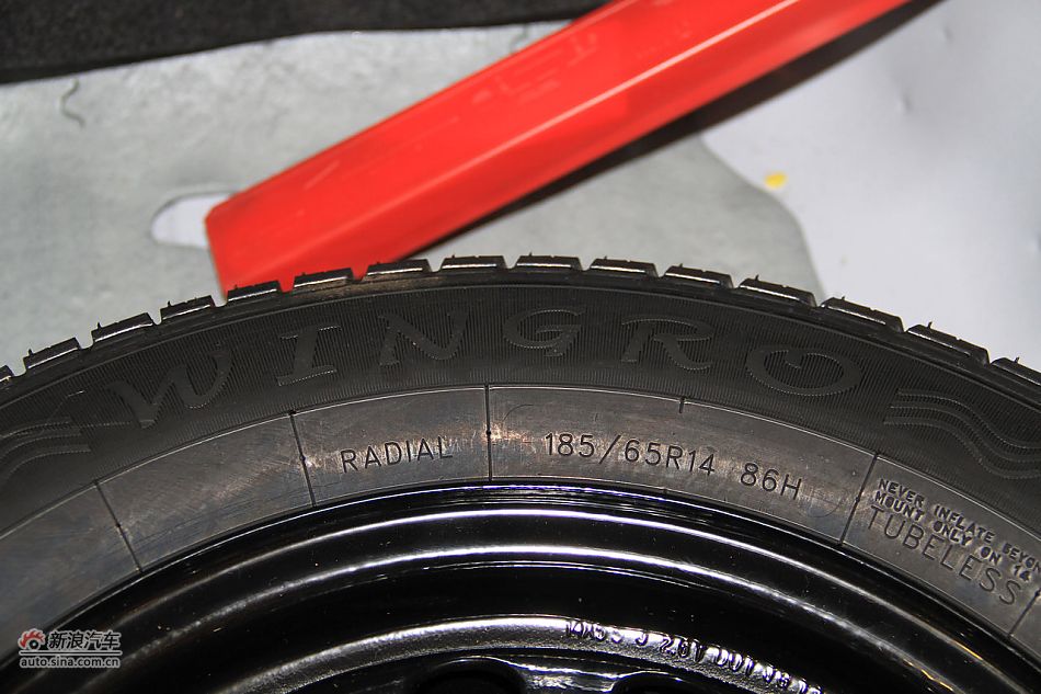 2012款V3菱悦到店实拍