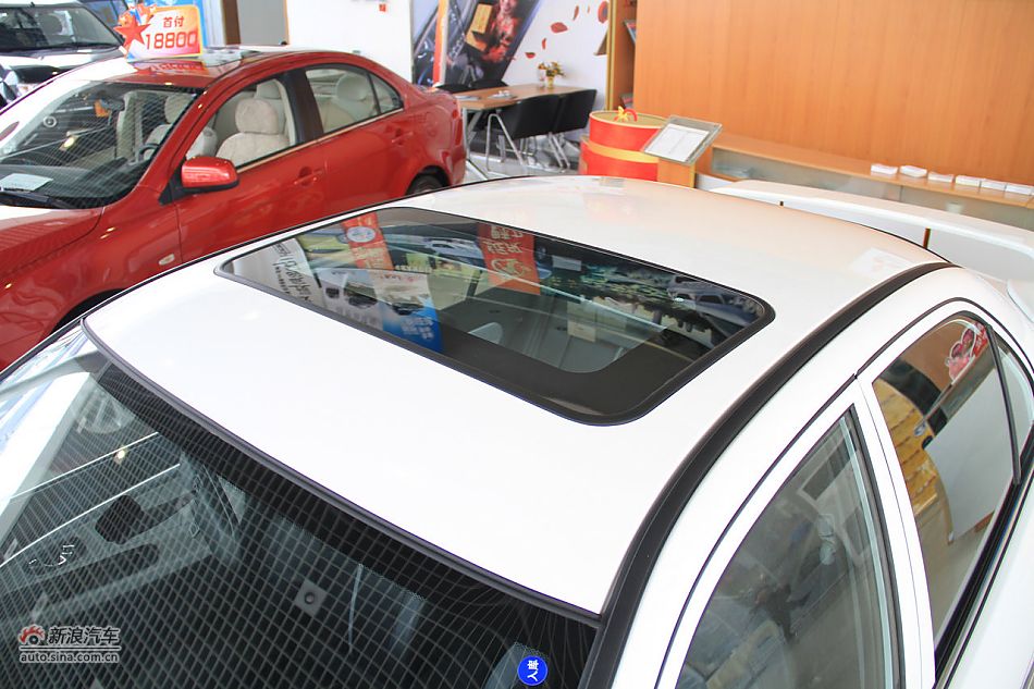 2012款V3菱悦到店实拍