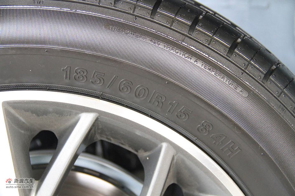 2012款V3菱悦到店实拍