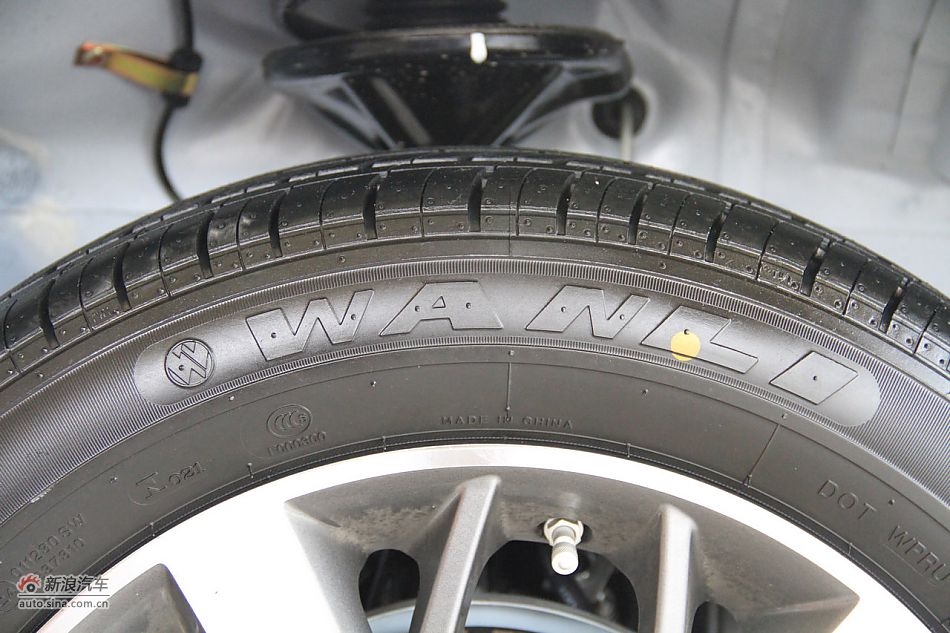 2012款V3菱悦到店实拍