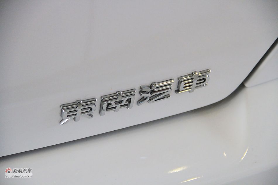 2012款V3菱悦到店实拍