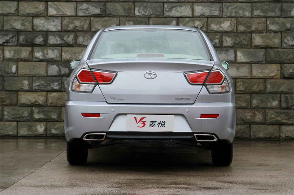 2012款 1.5L MT 舒适版 外观