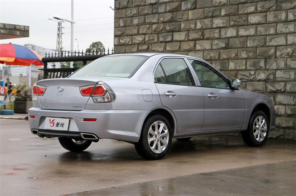 2012款 1.5L MT 舒适版 外观