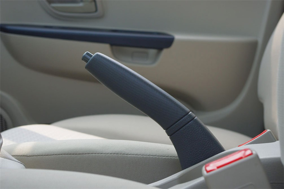 2012款 1.5L MT 舒适版 内饰