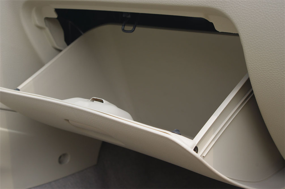 2012款 1.5L MT 舒适版 内饰