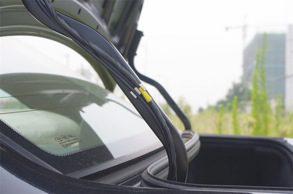 2012款 1.5L MT 舒适版 座椅空间