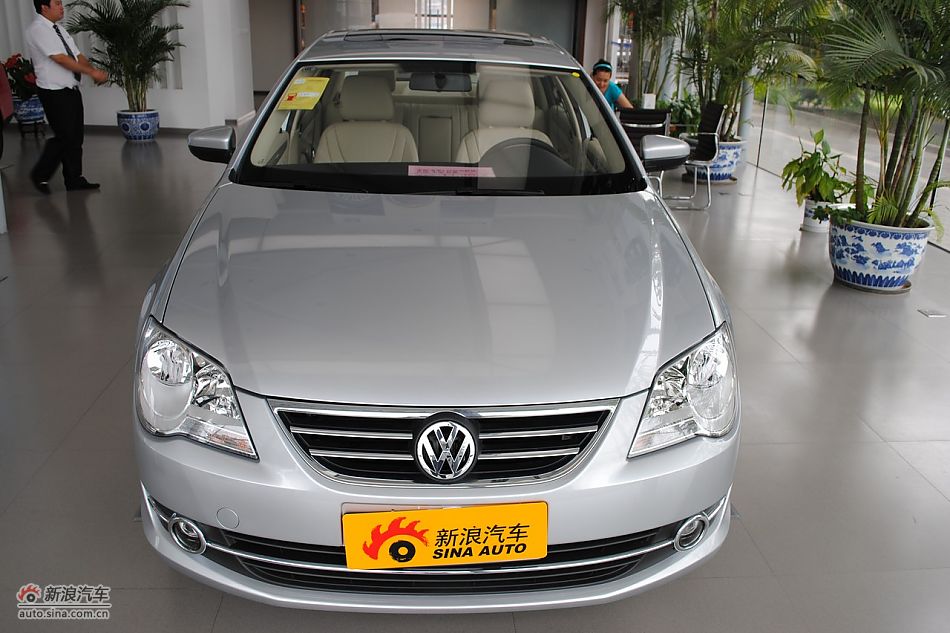 2011款新宝来外观整体