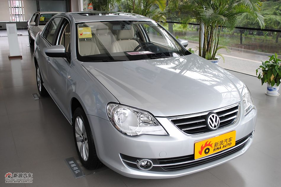 2011款新宝来外观整体