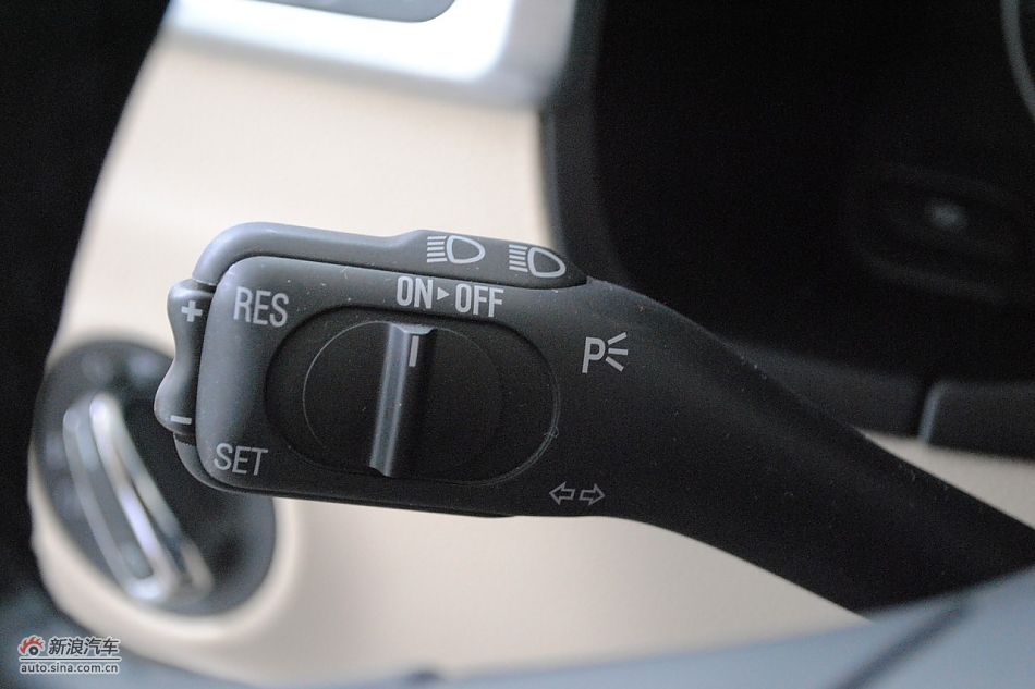 2011款新宝来内饰