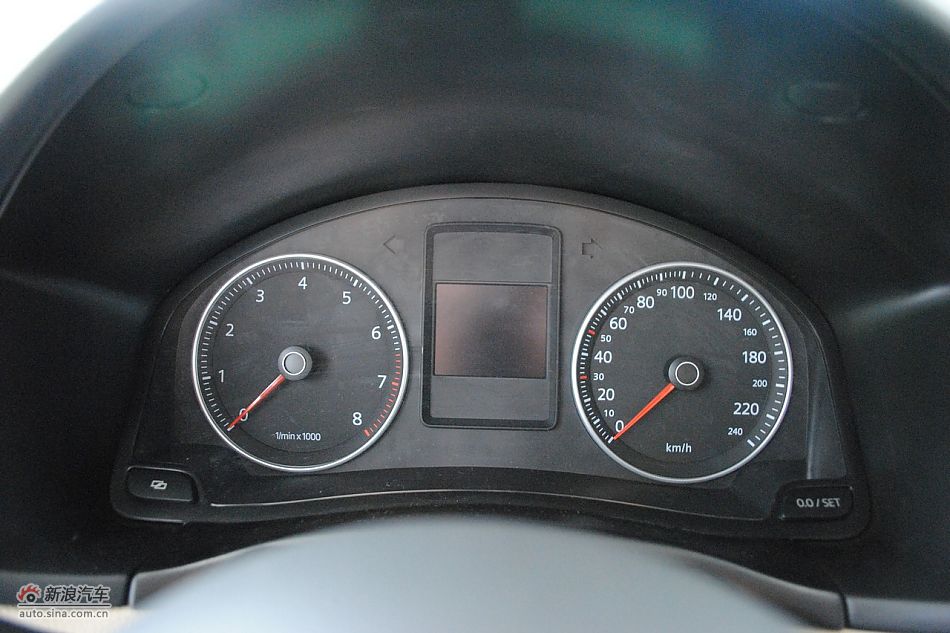 2011款新宝来内饰