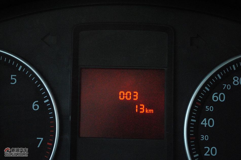 2011款新宝来内饰