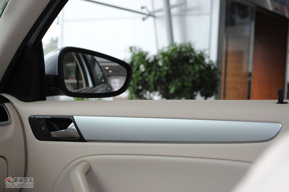 2011款新宝来内饰