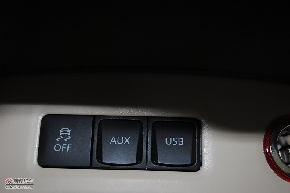 2011款新宝来内饰