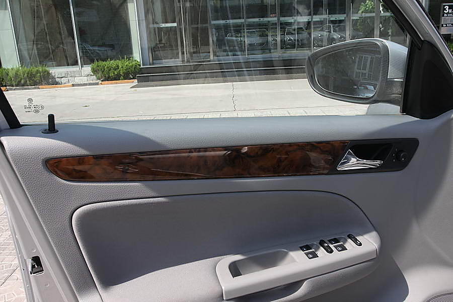 一汽-大众新宝来内饰实拍图