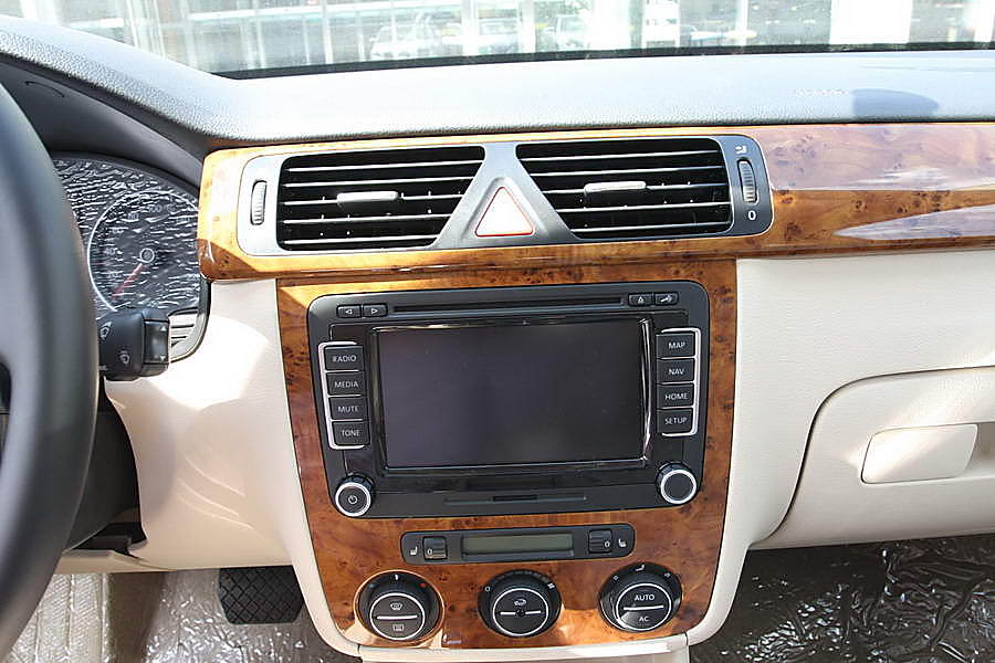 一汽-大众新宝来内饰实拍图