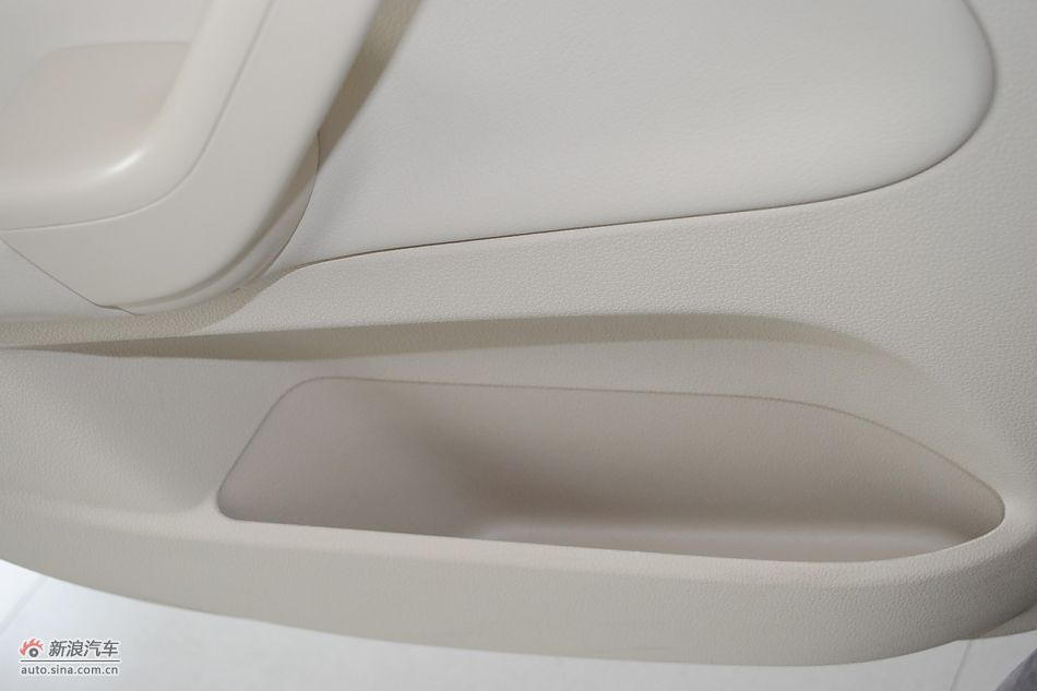 2011款新宝来内饰