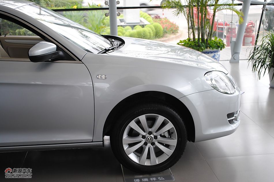 2011款新宝来外观细节