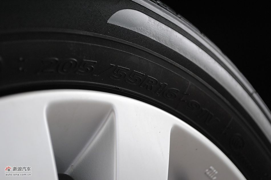 2011款新宝来轮胎