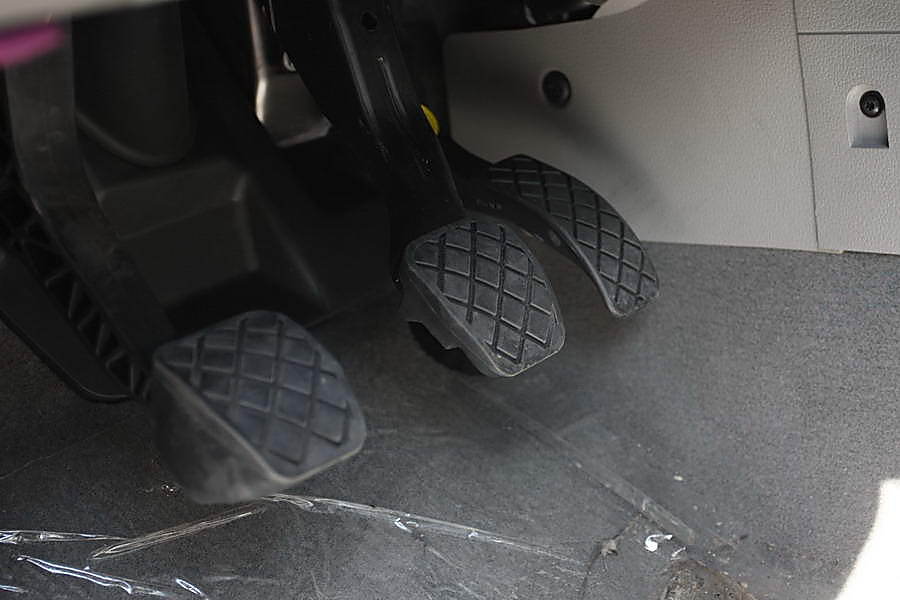 一汽-大众新宝来外观实拍图