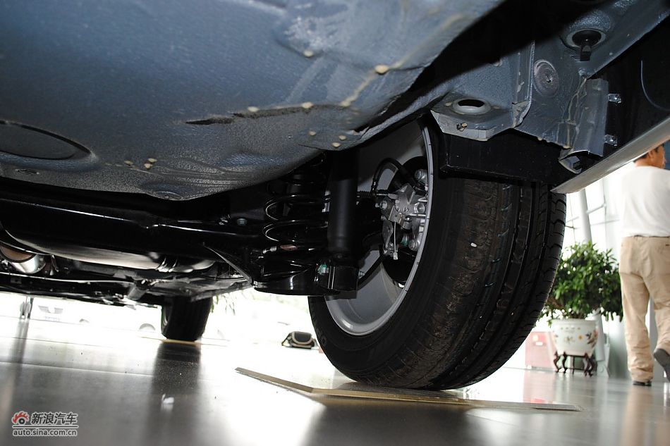 2011款新宝来底盘