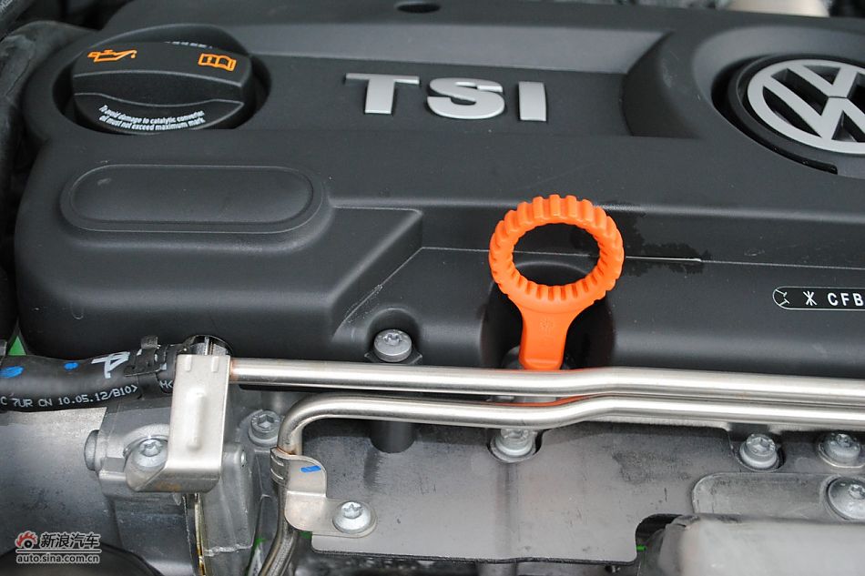 2011款新宝来发动机