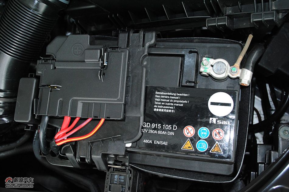 2011款新宝来发动机