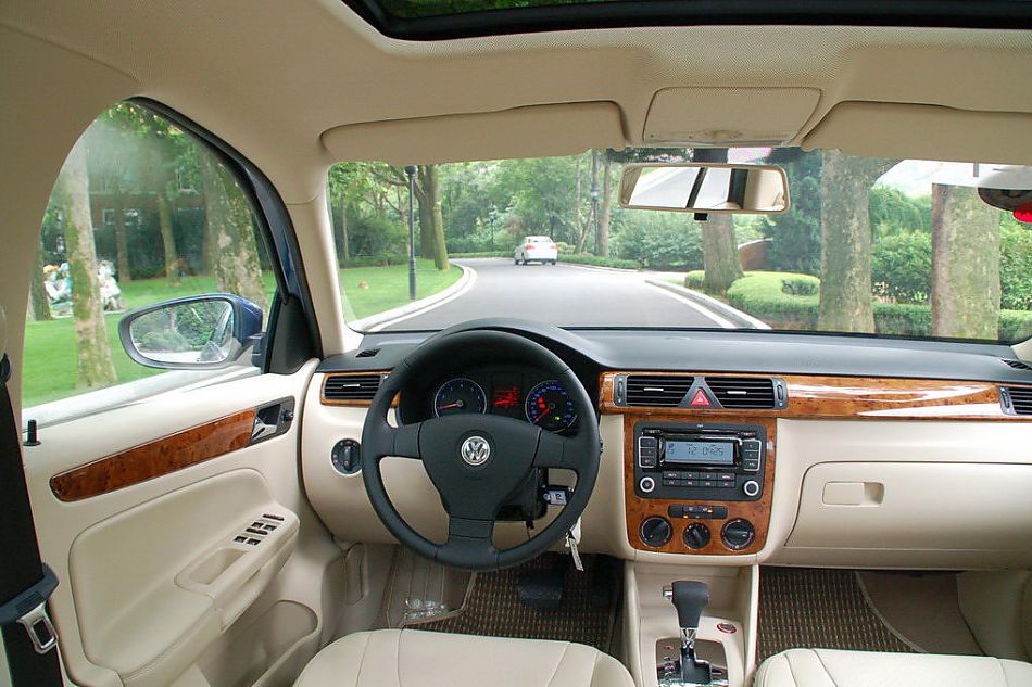 新宝来试车实拍图内饰