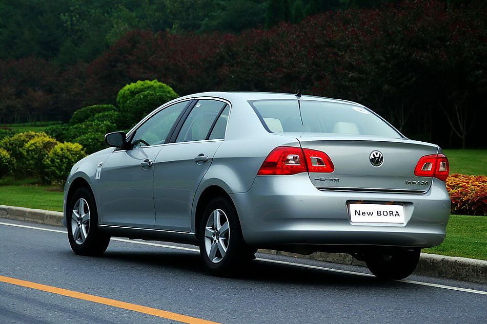 图为新宝来试车实拍图外观