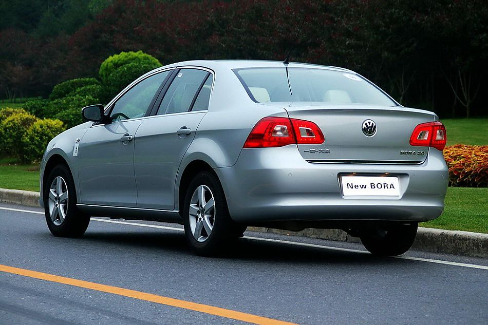 图为新宝来试车实拍图外观