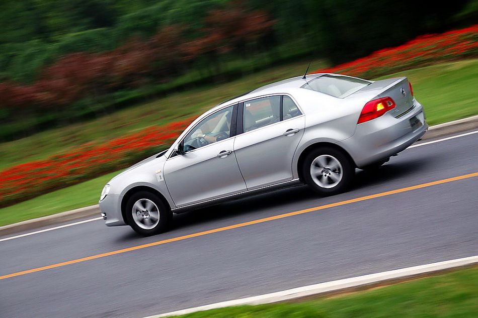 图为新宝来试车实拍图外观