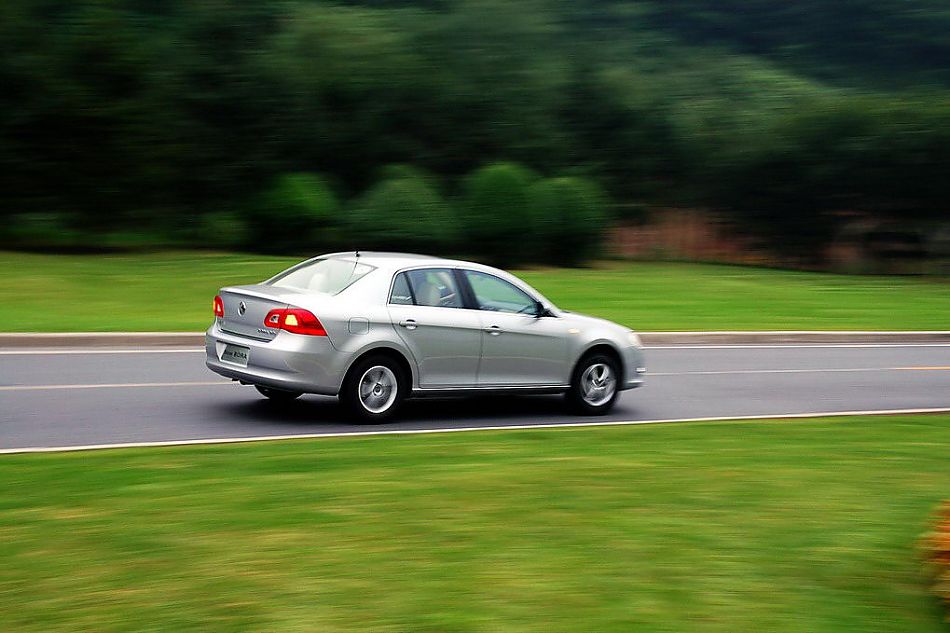 图为新宝来试车实拍图外观