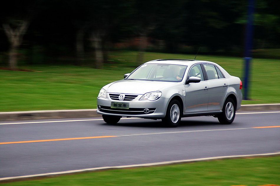 图为新宝来试车实拍图外观